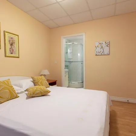 2940b Apartment